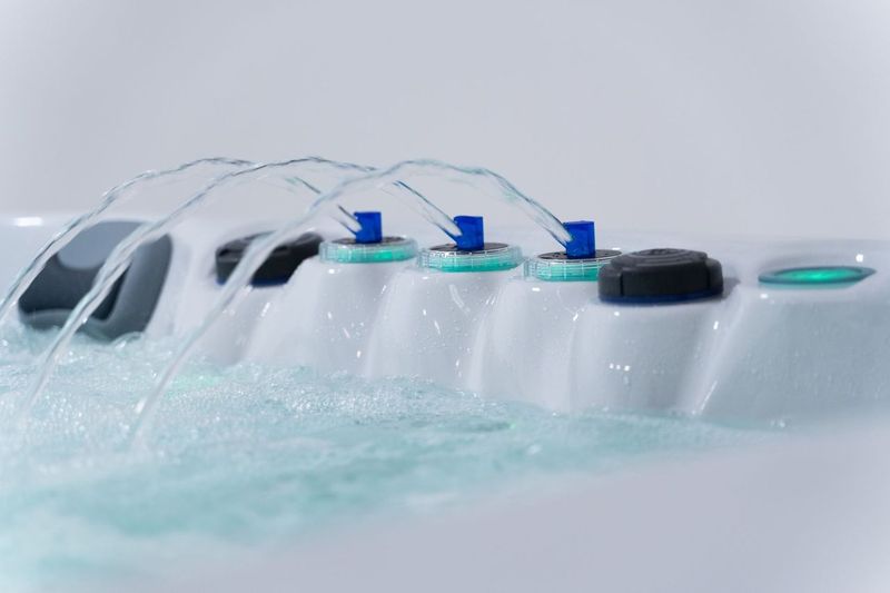 The Lust Big Kahuna Hot Tub - Image 5