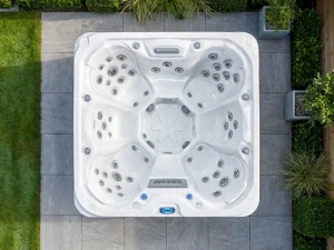 770-S- 32 amp Sun Beach Hot Tub