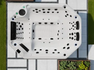 9120-S- 32 amp Sun Beach Hot Tub