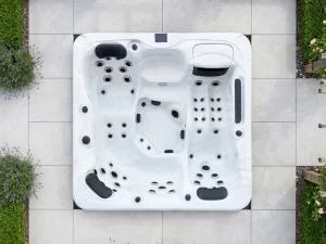 952-DL - 32 amp Sun Beach Hot Tub